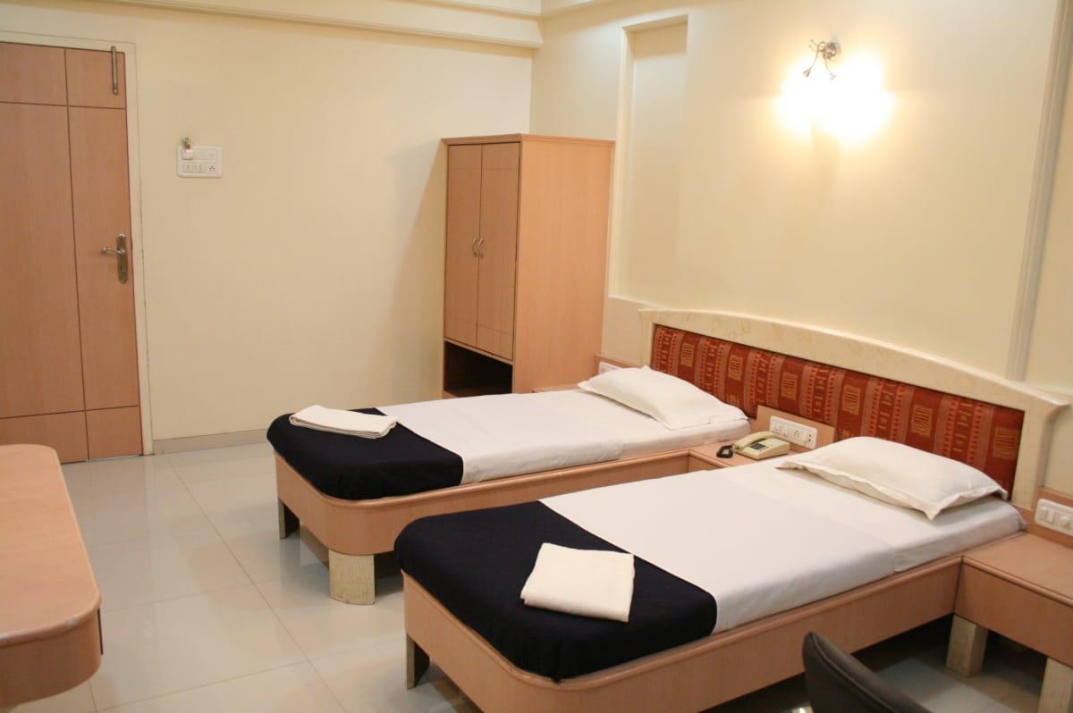Hotel Sai International Peth  Kültér fotó
