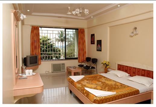Hotel Sai International Peth  Kültér fotó